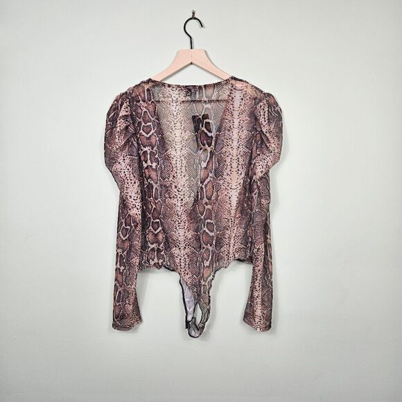 NWT Fashion Nova Snake Your Time Surplice Bodysuit. Brown - Picture 11 of 15